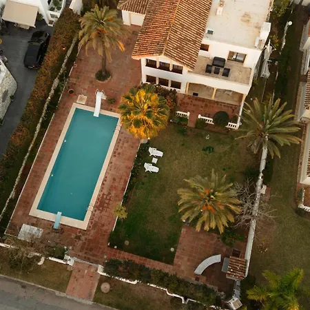 Вилла Spacious House With Pool, Garden And Solarium In Chapas, *