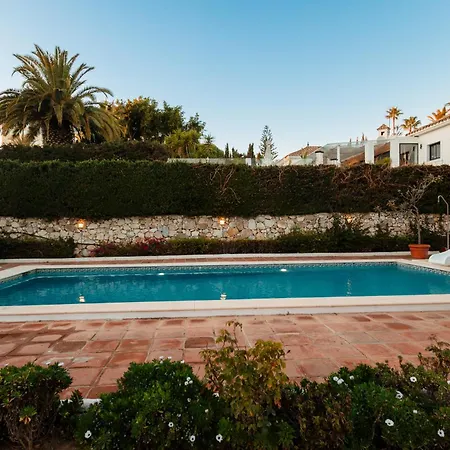 Spacious House With Pool, Garden And Solarium In Chapas, * Марбелья