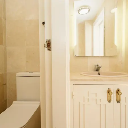 Spacious House With Pool, Garden And Solarium In Chapas, Villa